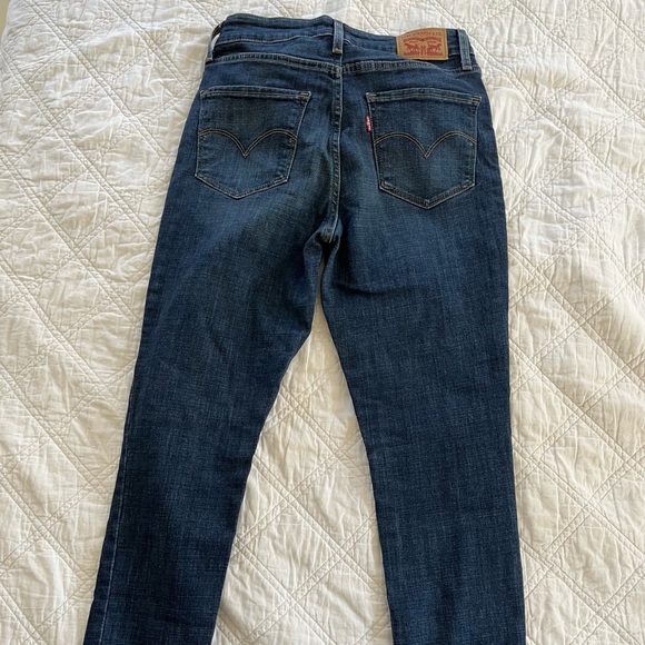 Levi’s 721 High Rise Skinny - Picture 4 of 4